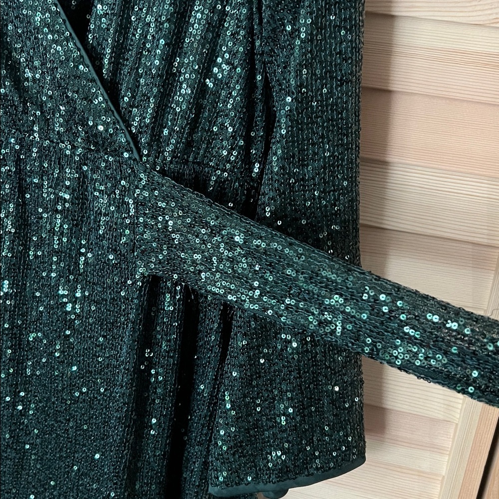 NWT Green Sequined V Neck Dress - Picture 9 of 9